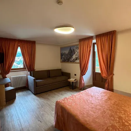 Hotel Des Glaciers 3*