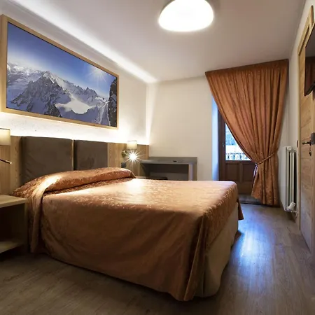 Hotel Des Glaciers 3*