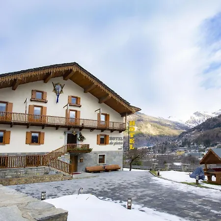 Des Glaciers Szálloda 3*