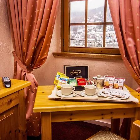 호텔 Des Glaciers 3*