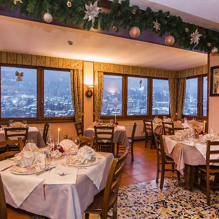 Des Glaciers Szálloda Courmayeur